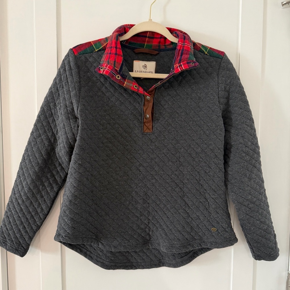 Legendary Whitetails Cedar Cabin Quilted Charcoal and Red plaid jacket
